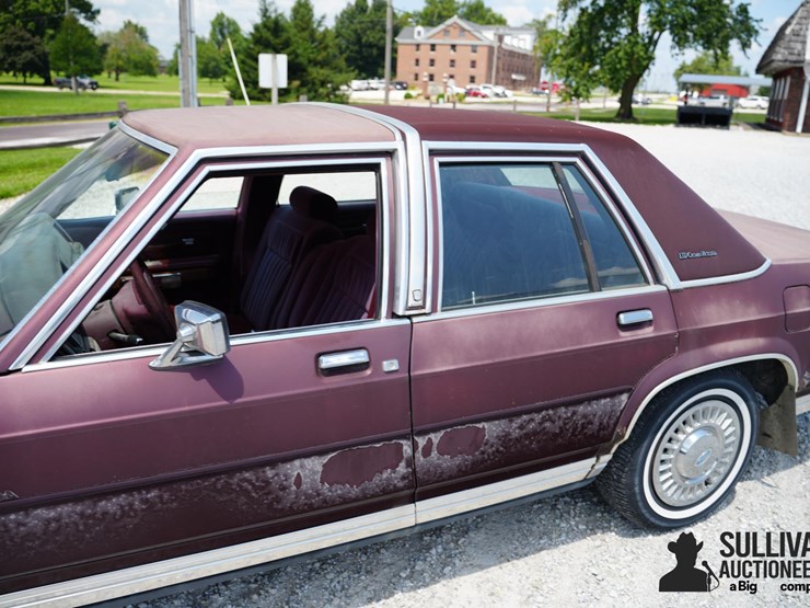 run-#179---1991-ford-crown-victoria-lx-sedan-image-15