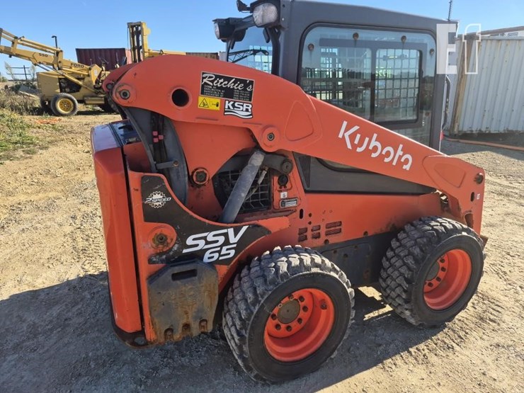kubota-ssv65-image-3