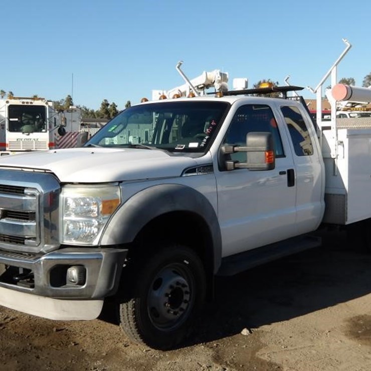 2011 FORD F550