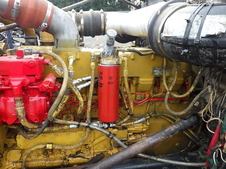 1990-peterbilt-379-image-12