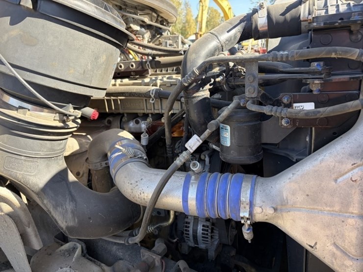 2012-freightliner-m2-t/a-dump-truck-image-38