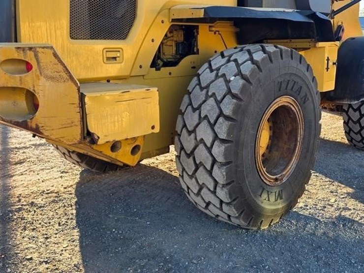 2015-caterpillar-938m-image-33