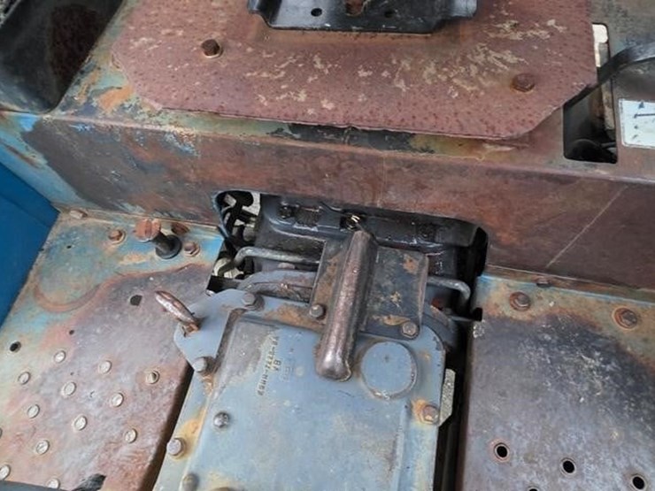 new-holland-ts110-image-46