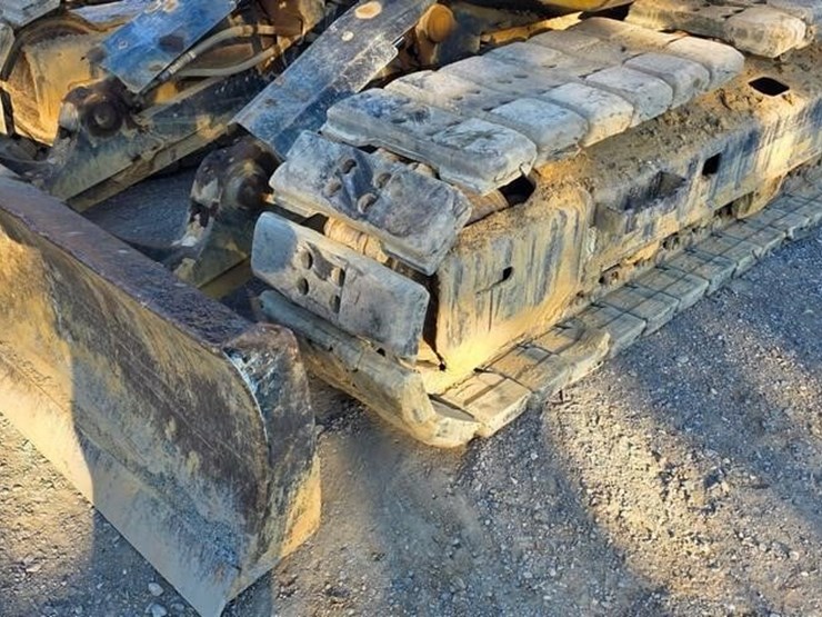 2015-deere-135g-image-40