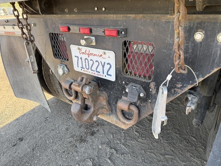 2019-freightliner-m2-dump-truck-image-22