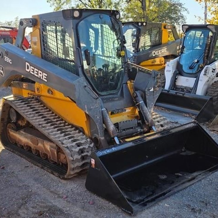 2018 DEERE 331G