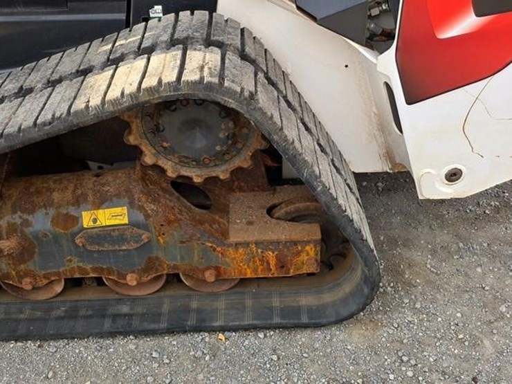 2021-bobcat-t76-image-24