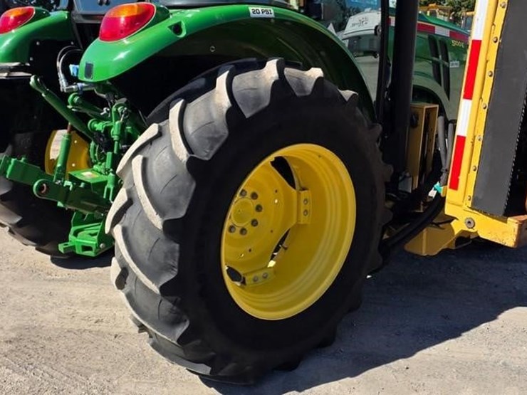 2019-john-deere-5100e-image-23