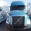 2022-volvo-vnl860-image-2
