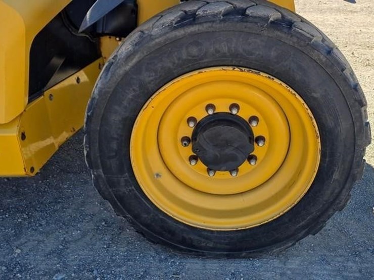 2018-caterpillar-tl642d-image-28