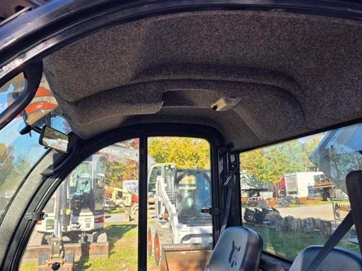 2010-bobcat-toolcat-5600-image-60
