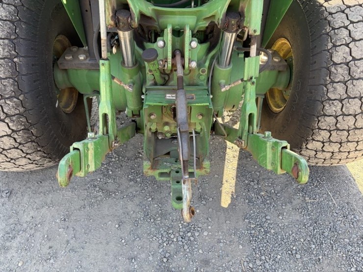 2013-john-deere-5085m-image-16