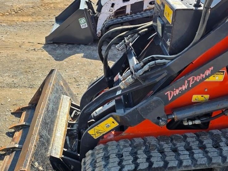 2005-thomas-35dt-image-22