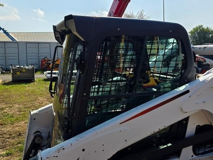 2016-bobcat-t650-image-33