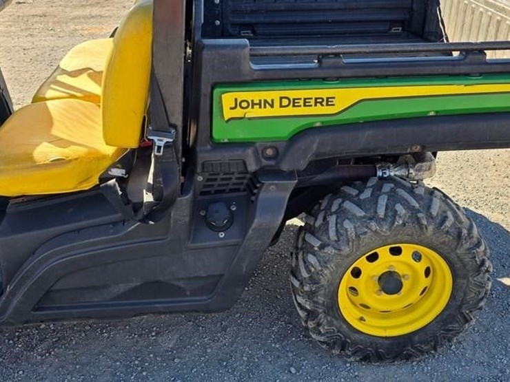 2021-john-deere-gator-xuv-835e-image-19