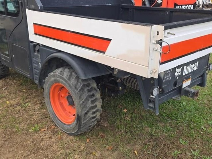 2003-bobcat-toolcat-5600-image-16