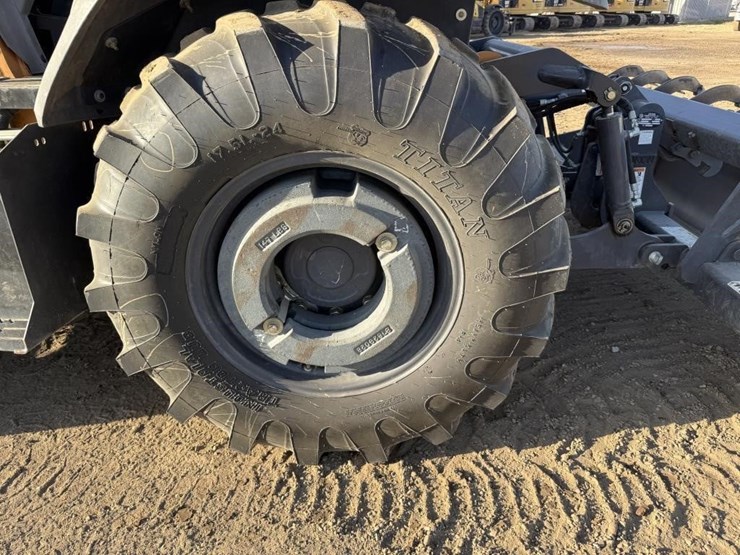 2019-case-570n-ep-skip-loader-image-45