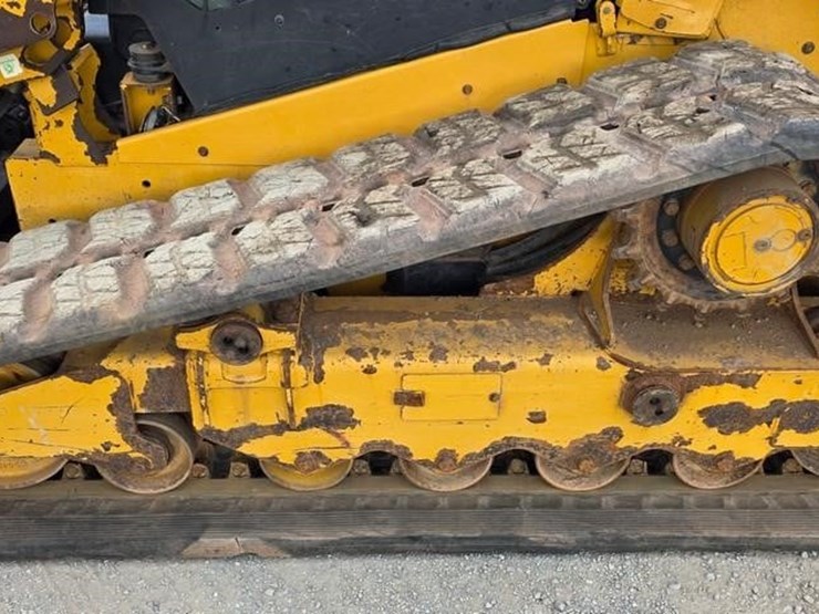 2019-caterpillar-299d2-xhp-image-26