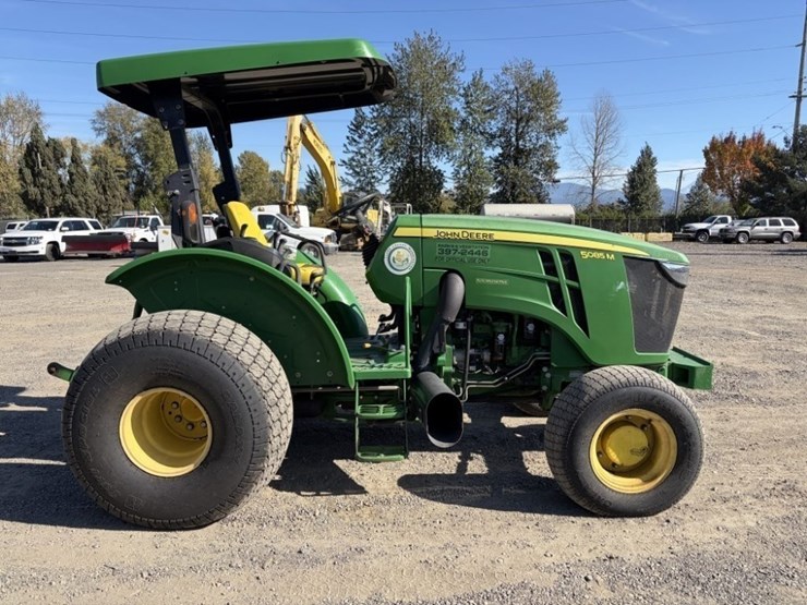 2013-john-deere-5085m-image-3