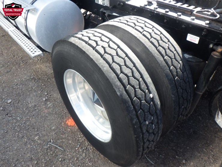 2020-kenworth-t680-image-13