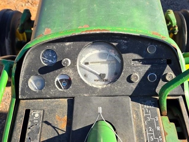 1972-john-deere-2520-image-41