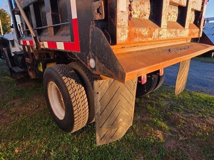 2006-international-durastar-4300-image-15