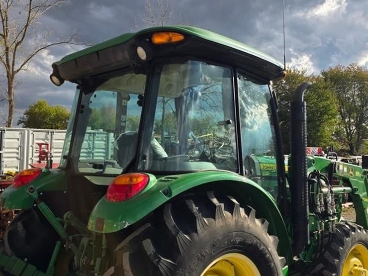 2016-john-deere-5065e-image-22