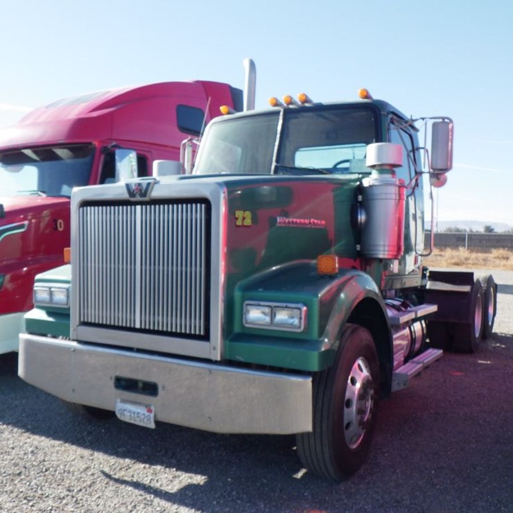 2015 WESTERN STAR 4900SB