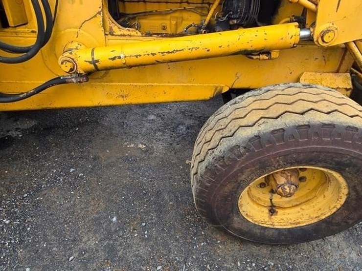 deere-710b-image-10