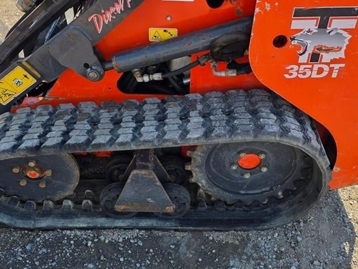 2005-thomas-35dt-image-19