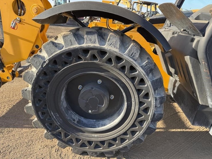 2018-jcb-509-42-telescopic-reachlift-image-39