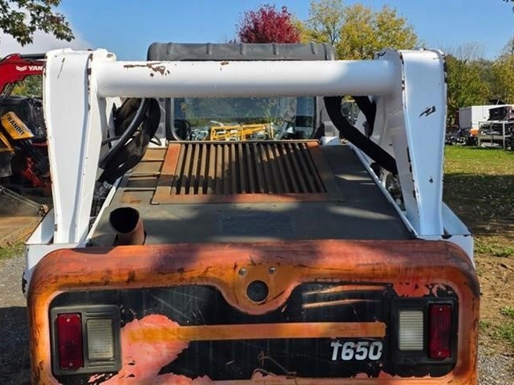 2016-bobcat-t650-image-21