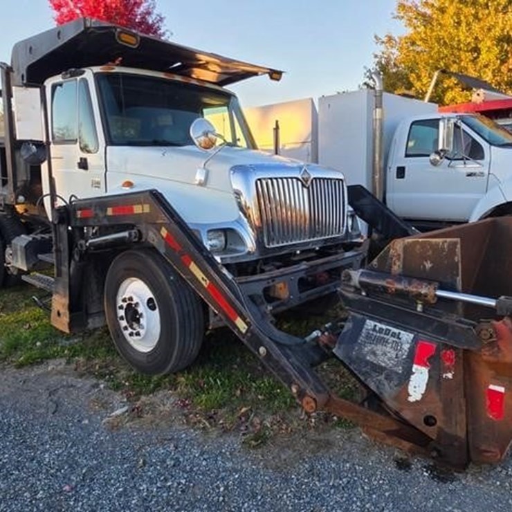 2006 INTERNATIONAL DURASTAR 4300