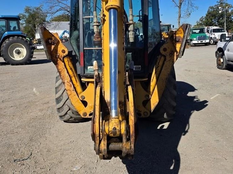 2006-deere-310sg-image-26