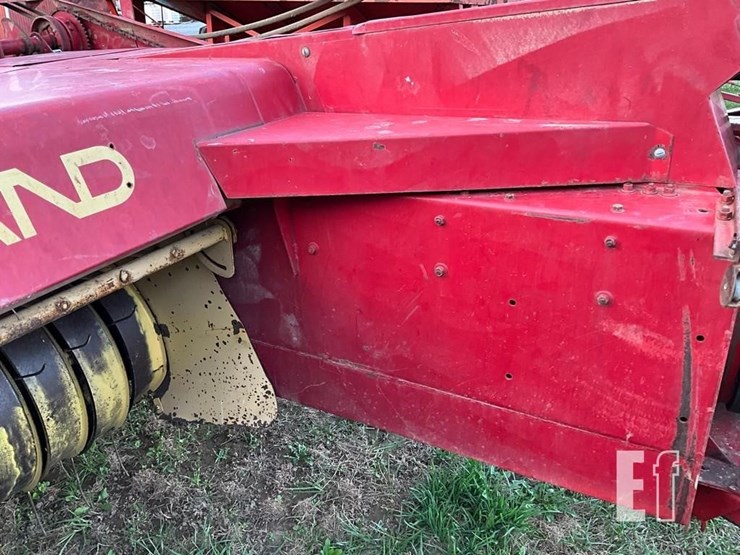 new-holland-hayliner-273-image-17