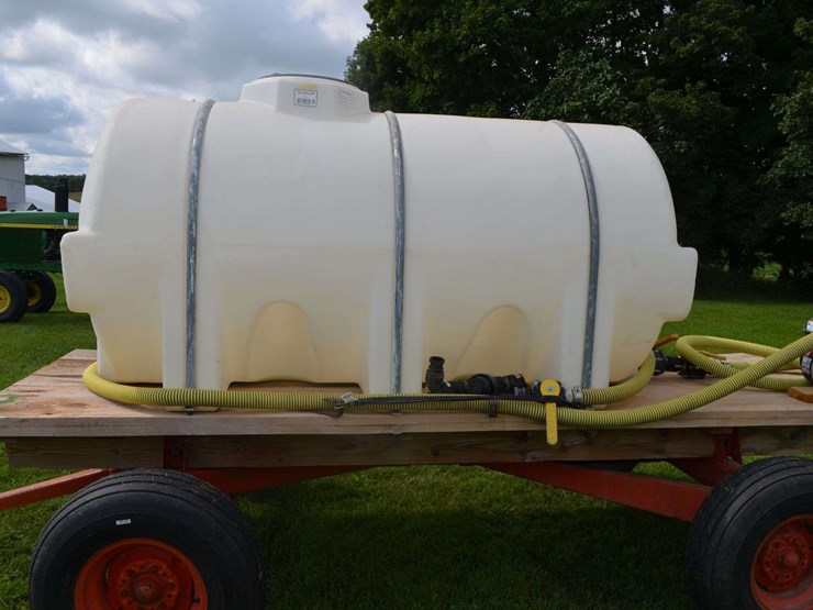 725-gallon-nurse-tank-on-ac-wagon-gear-image-4