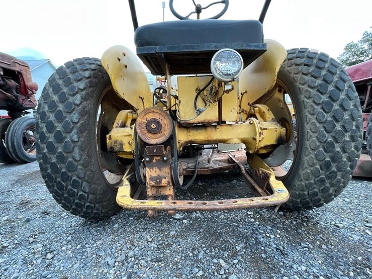 international-cub-lo-boy-image-18