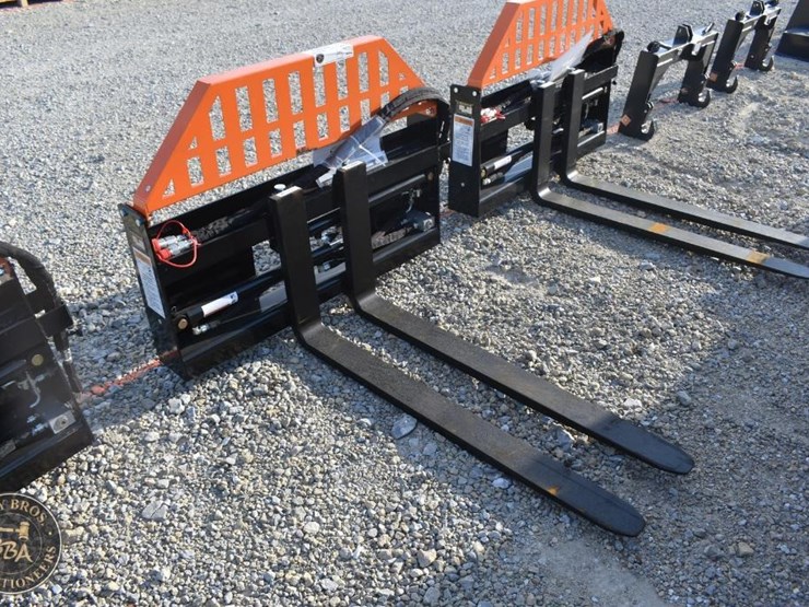 wolverine-pallet-fork-attachment-47489-image-1