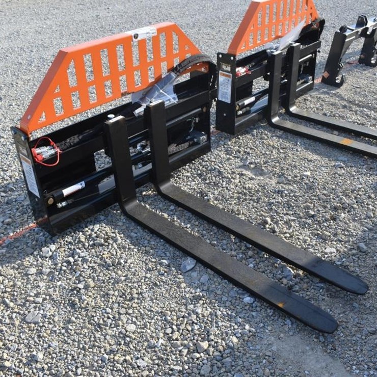 WOLVERINE PALLET FORK ATTACHMENT 47489