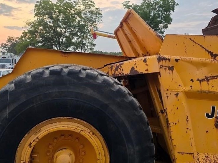 1984-deere-762a-image-26