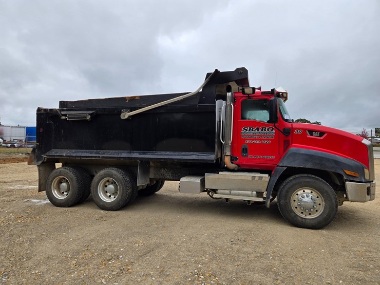 2012-caterpillar-ct660-image-20