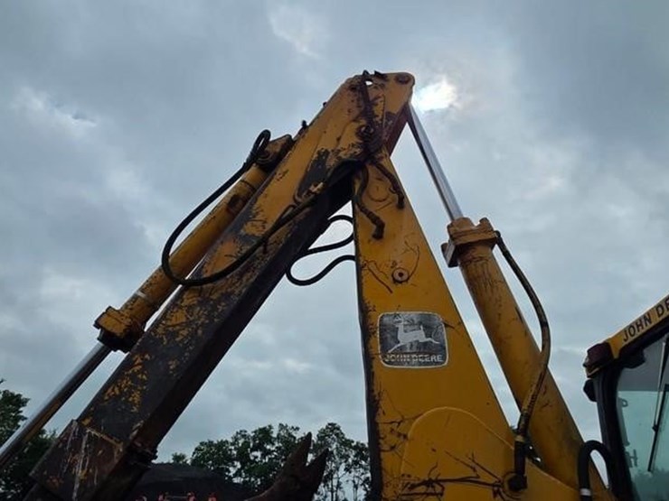 deere-710b-image-22