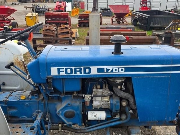 ford-1700-image-21