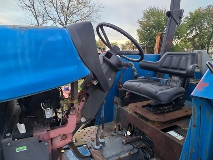 new-holland-ts110-image-45
