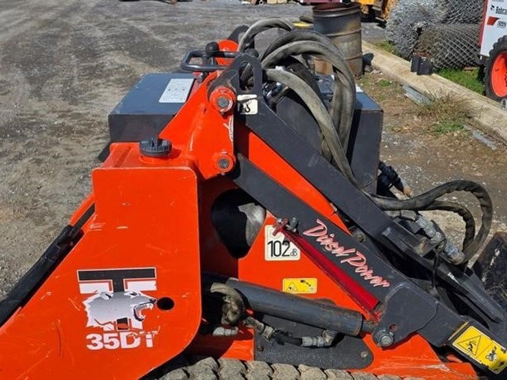 2005-thomas-35dt-image-11