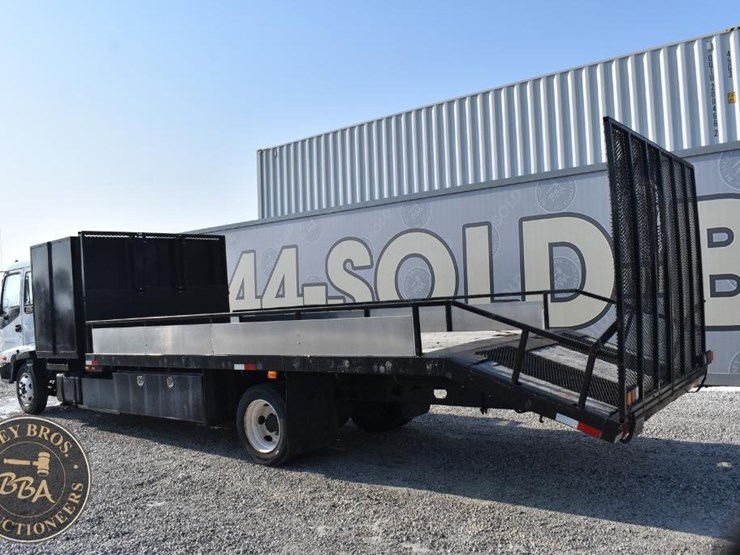 2002-chevrolet-wt5500-43182-image-4