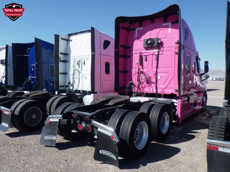 2024-freightliner-cascadia-126-image-10