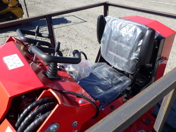 2026-agt-sda-140w-skid-steer-loader-image-13