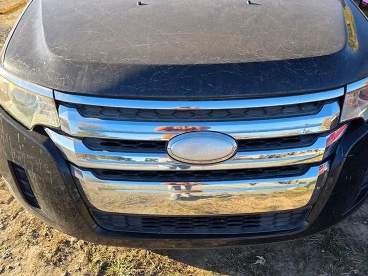 2011-ford-edge-se-image-24