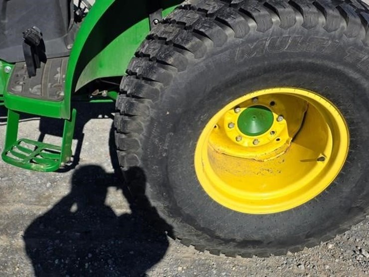 john-deere-4052m-image-19